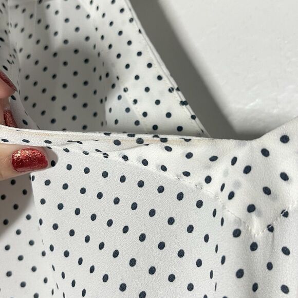 Ann Taylor LOFT Blouse Size Large White Polka Dot Roll Tab Sleeve V Neck NWT - Picture 8 of 12